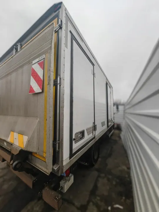 Carrocería Refrigerada OEM zabudowa_chlodnia 4,5m image 6