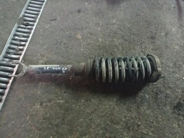 OEM 1234 Etu-Oikea Jousitus Mercedes W211 4.0D image 2