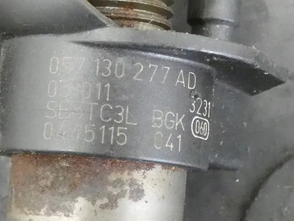 Iniettore Audi A8 S8 D3 Q7 4.2 TDI 0445115041 image 6