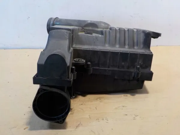 Luftfilterhus OEM 1K0129607S för VW Golf image 2