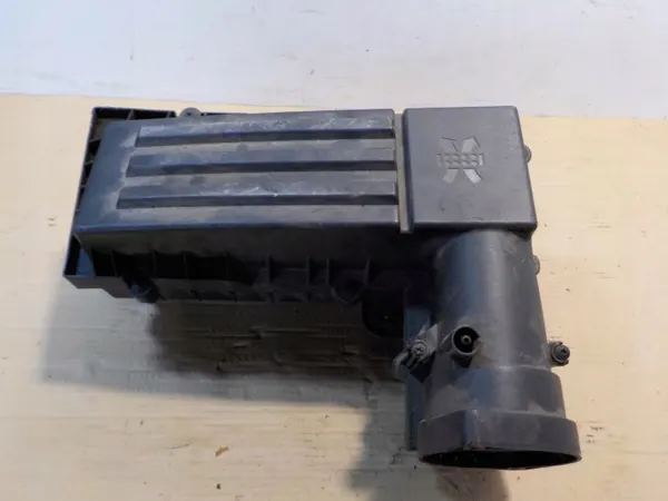 Luftfilterhus OEM 1K0129607S för VW Golf image 5