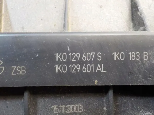Luftfilterhus OEM 1K0129607S för VW Golf image 6