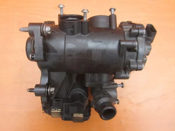 BMW X1 F48 F44 F40 MINI Carcasa de Termostato 8631943 image 7