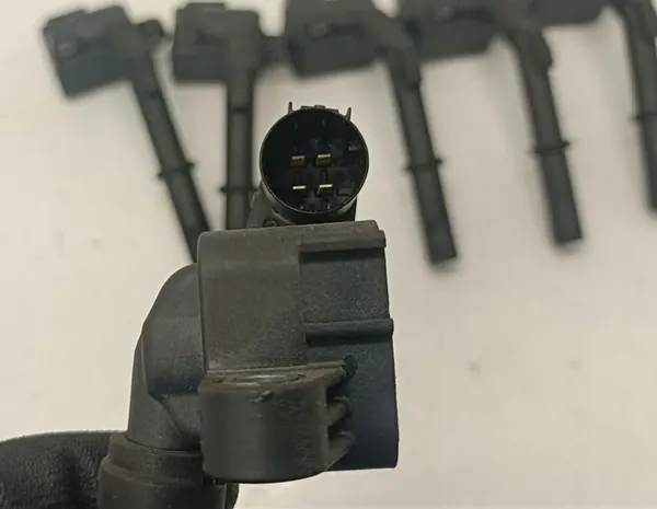 Bobina de encendido Mercedes CLS 4.7 V8 A2769060501 image 2