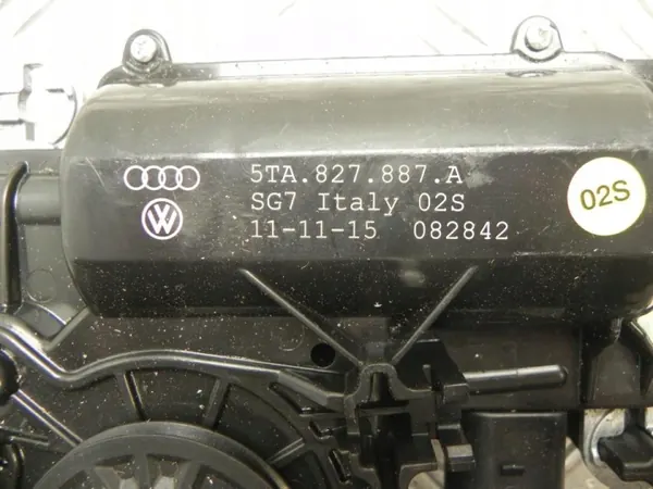Sulkulevy pehmeällä sululla Škoda OEM 5TA 827 887 A image 3