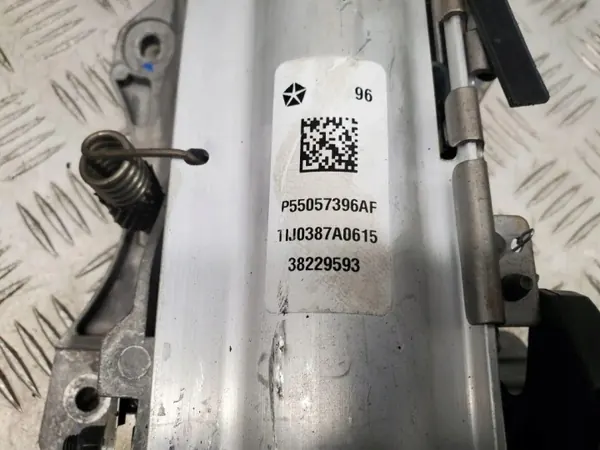 Ohjauspyörä Chrysler Pacifica 2019 OEM P55057396AF image 3