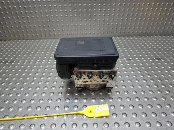 Pompe ABS OEM 58900-B9800 pour Hyundai i10 image 2