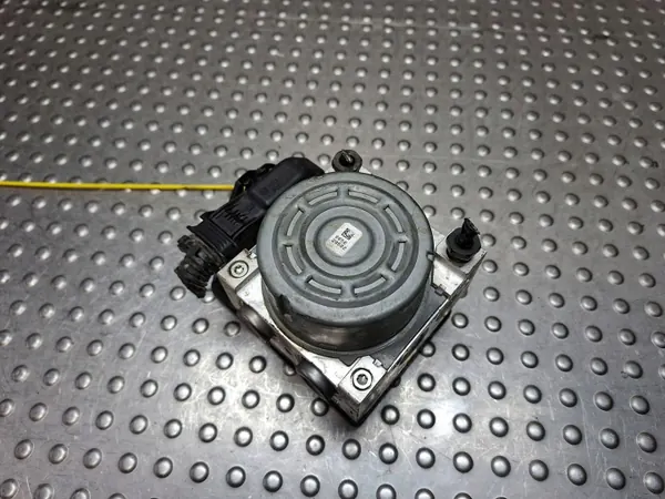 Pompe ABS OEM 58900-B9800 pour Hyundai i10 image 4