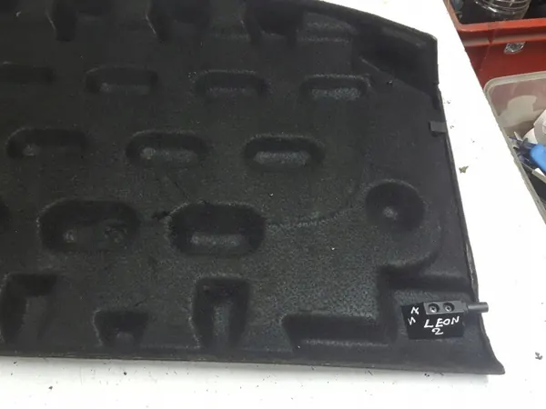 SEAT LEON 2 achterste kofferbakplank OEM TOC50472 image 6