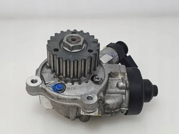 Pompe à injection OEM 04L130755D pour Audi A3 S3 image 3