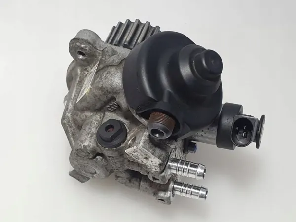 Pompe à injection OEM 04L130755D pour Audi A3 S3 image 6