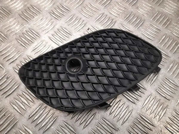 Afrondingsdetail Mercedes-Benz A1778853200 A-Class V177 image 2
