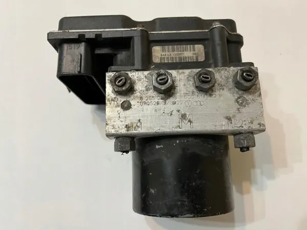Bomba ABS OEM 6Q0907379AG para Skoda Fabia I, VW Polo image 3