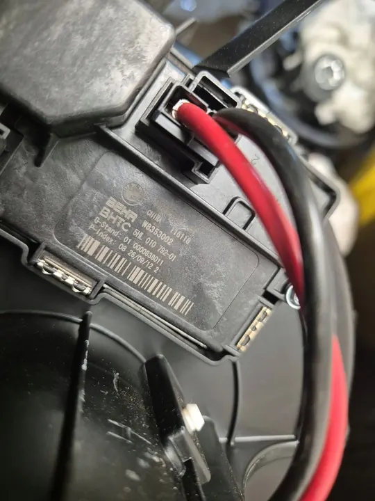 Carcaça do Ventilador BMW F10 F11 F01 F02 OE 9248171 image 4