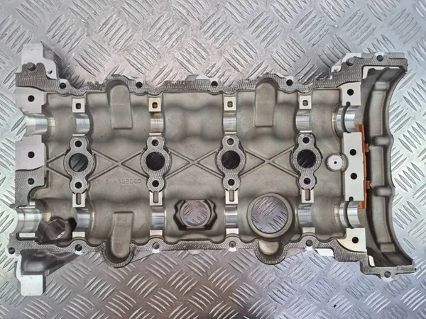 Couvercle de soupape Mercedes A2640101907 E200 W213 image 3