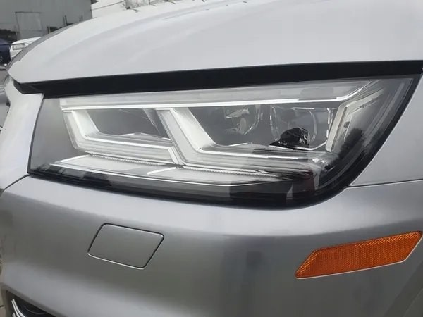 AUDI Q5 FY Faro Izquierdo 80A941773J image 2