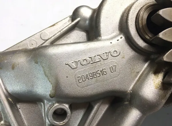 Käytetty Volvo moottoriöljypumppu OEM 20498518 image 4