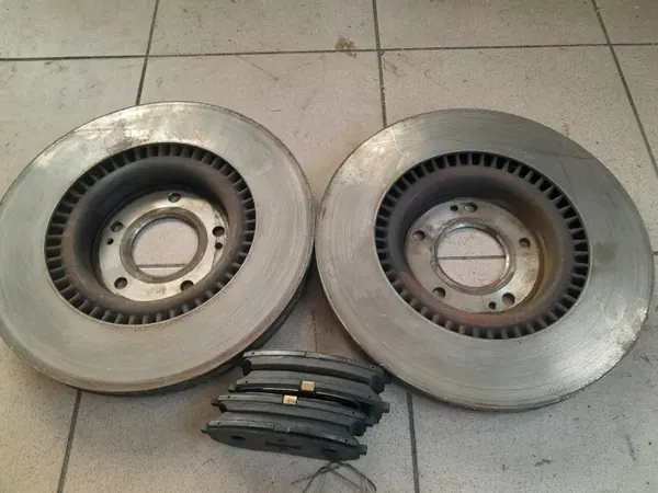 OEM 51712-D7100 voor remschijven & blokken set image 6