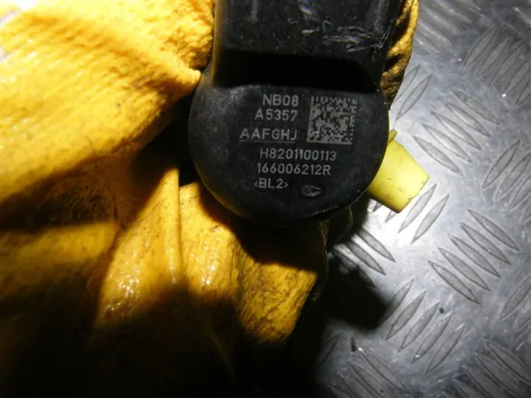 Inyector Renault 1.5DCI, Usado, OEM 166006212R image 3
