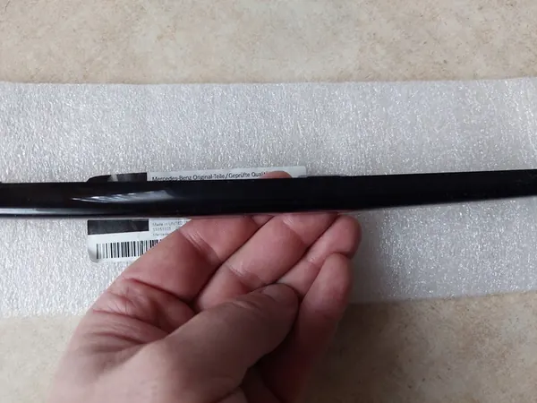 Cornice Griglia - Sinistra Anteriore - Superiore - Nera - Mercedes GLE W167 - AMG image 4