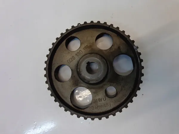 VW LT 28 35 2.5 TDI Zahnrad 028130111A image 3