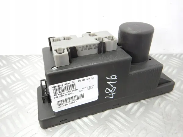 Mercedes central låspump OEM 2108002548 Begagnad image 2