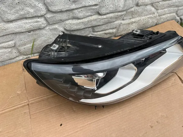 Farol direito VW Tiguan I LIFT BI XENON LED 5N1941754 image 2