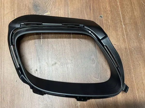 Marco de escape derecho Porsche Panamera 971 OEM 971807952 image 2