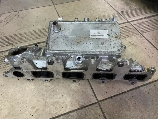 RENAULT MEGANE SCENIC Coletor de admissão 140038639R image 3