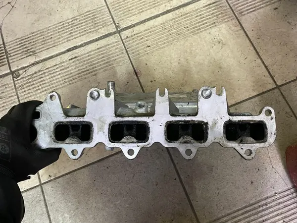 RENAULT MEGANE SCENIC Coletor de admissão 140038639R image 9