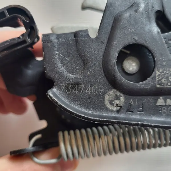 Oikea Konepeltilukko OEM 7347409 BMW 7-sarja G11 image 3