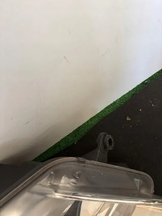 Oikea Ajovalo VW Touran Lift Käytetty image 4