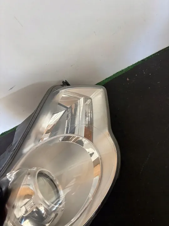 Oikea Ajovalo VW Touran Lift Käytetty image 7