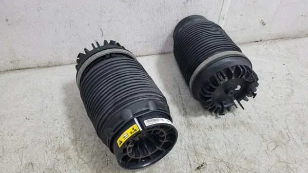OEM 04877136AB Bakre luftfjädring för RAM 1500 image 3