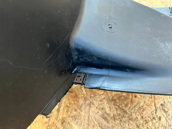 Volkswagen Touran I Front Right Wheel Arch OEM image 4