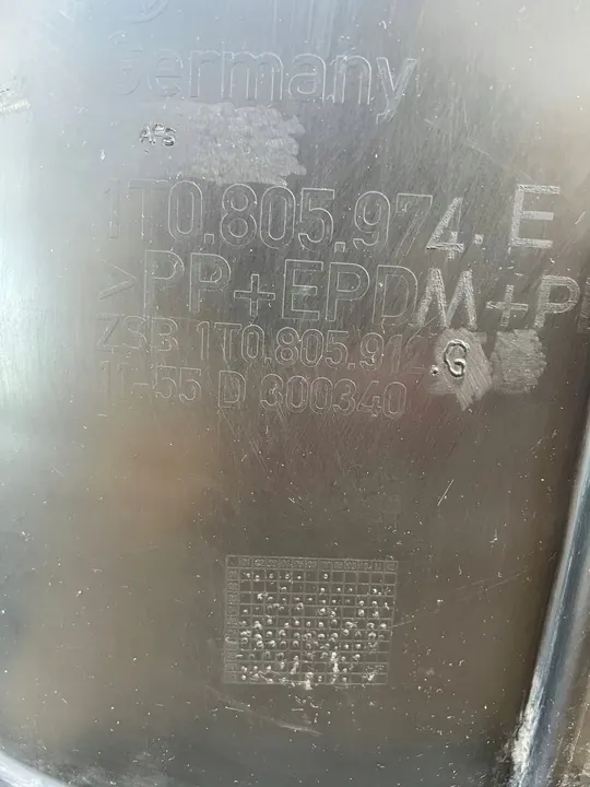 Volkswagen Touran I Front Right Wheel Arch OEM image 6