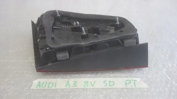 AUDI A3 8V Lámpara Trasera Derecha 8V4945094C image 3