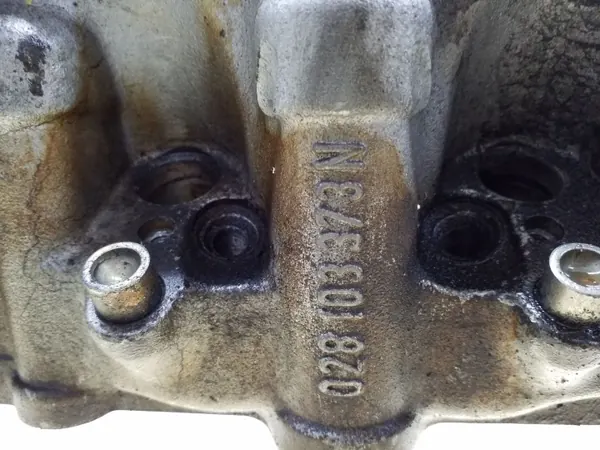 Cabeça do Motor Audi 80 OEM 028103373N - Usado image 7