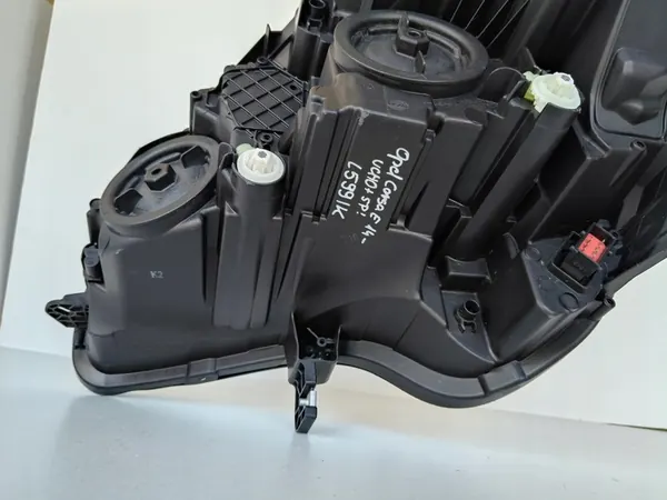 Oikea Ajovalo Opel Corsa E 14- image 7