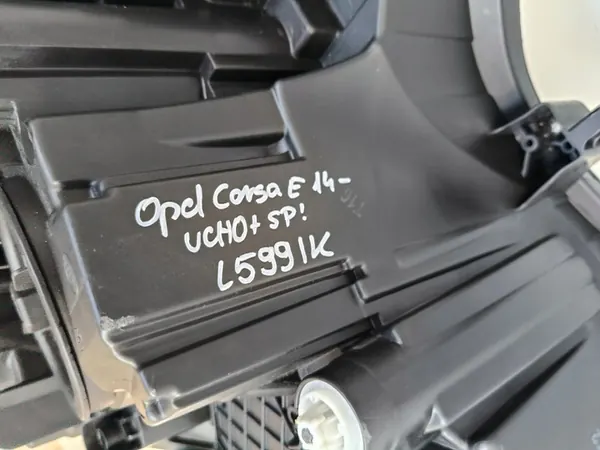 Oikea Ajovalo Opel Corsa E 14- image 8