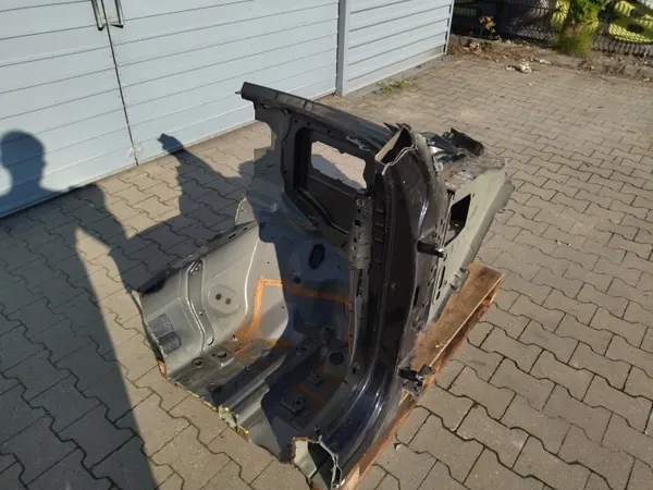 Viertelblech Rechts Vorne Volvo XC60 II 717 OE image 6