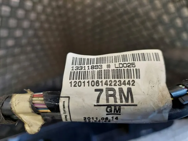 Opel Astra J 2011 Takaluukku OEM 13301585 image 6