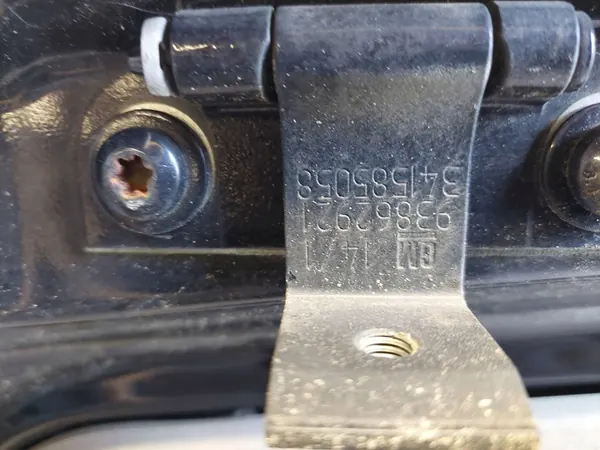 Opel Astra J 2011 Takaluukku OEM 13301585 image 7