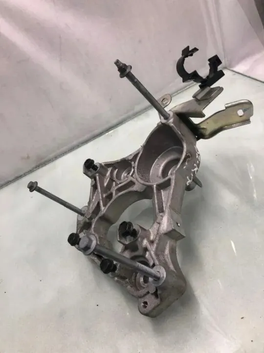 Suporte compressor ar condicionado OEM 119105MZ0A image 3