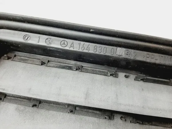 Mercedes-Benz GL X164 Lufteinlass OEM A1648300342 image 6