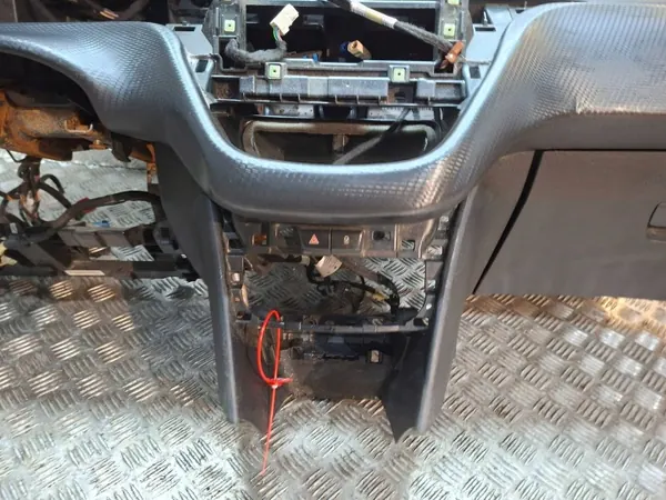 Panneau de console OEM S26282831 pour Peugeot 208/2008 image 5