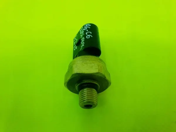 Capteur Pression Carburant OEM 06E906051E Audi A6 C6 image 3