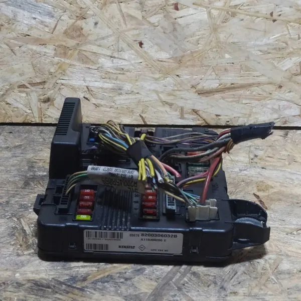 Módulo UPC OEM 8200306032B para Renault Scenic Megane II image 8