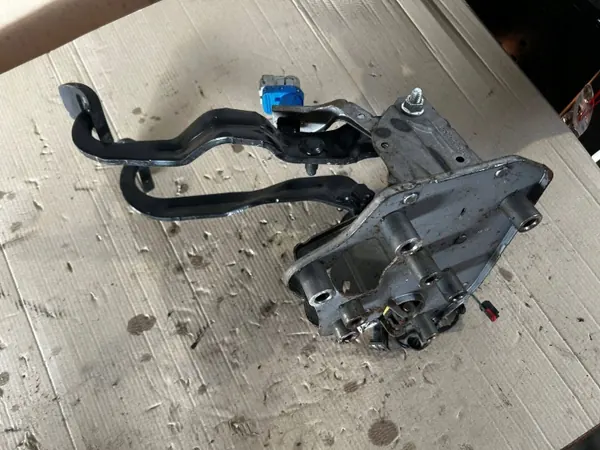 Pédale Embrayage Frein OEM VHB5323 pour Ford Transit image 6