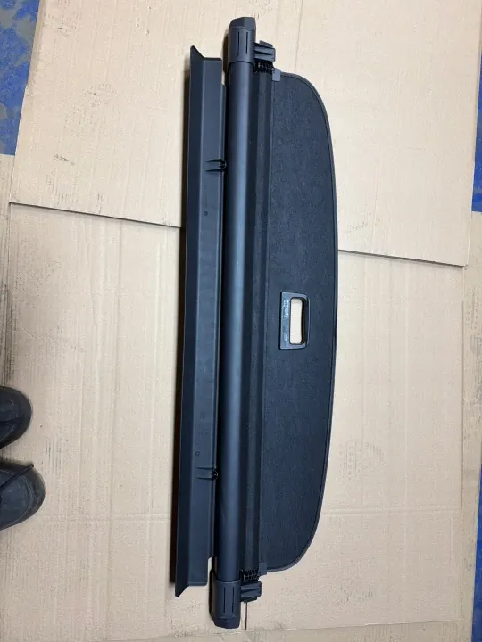VW Golf VIII Kombi Kofferraumrollo OEM 5H9867871F image 3